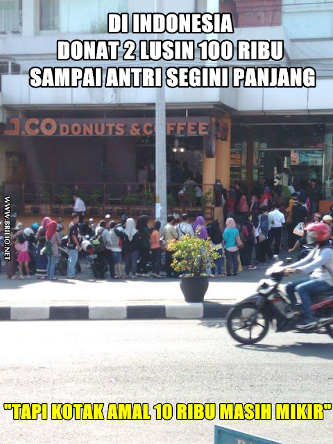 9 Meme Sindiran Ini Sentil Para Pemburu Promo Diskon Donat JCo yang Rela Antre Berjam-jam 9 Meme Sindiran Ini Sentil Para Pemburu Promo Diskon Donat JCo yang Rela Antre Berjam-jam