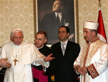 Yobaz Adam: Diyanet ve Toplumsal bozulma