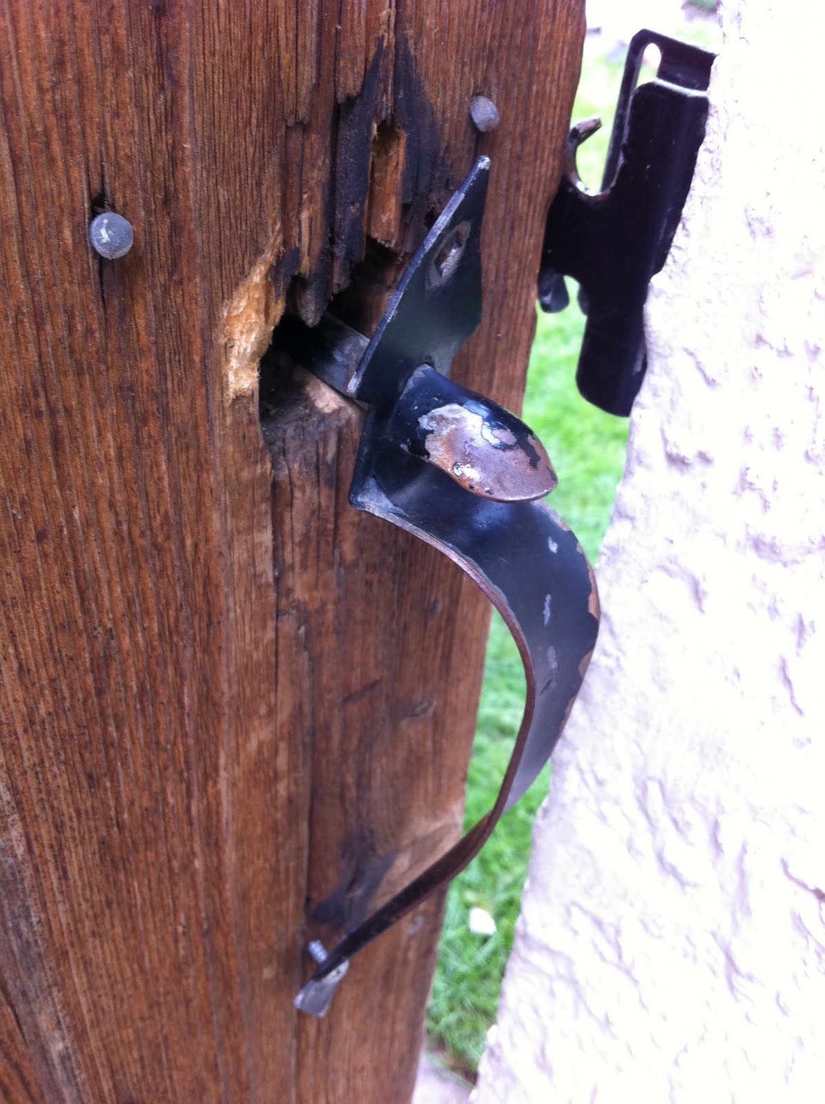 Fixin' For SUCCESS! Broken gate latch SUCCESS!!