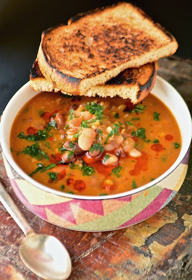 SASI'S KITCHEN: Bean-Mix Soup