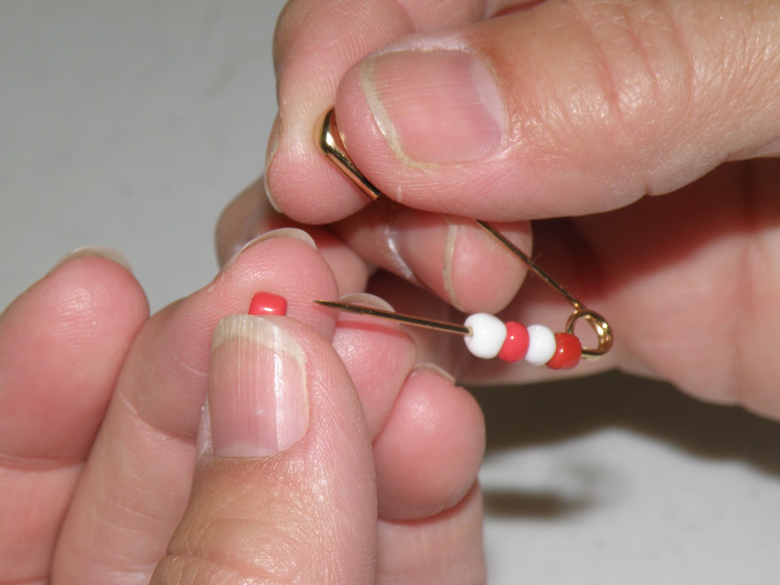 Crafty Me....I Made it Myself!: Safety Pin Flag