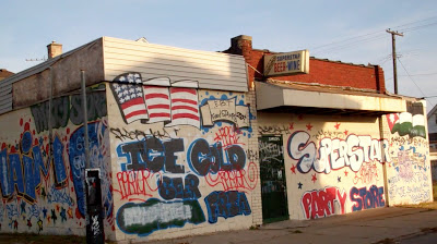 Party store covered in graffiti Detroit