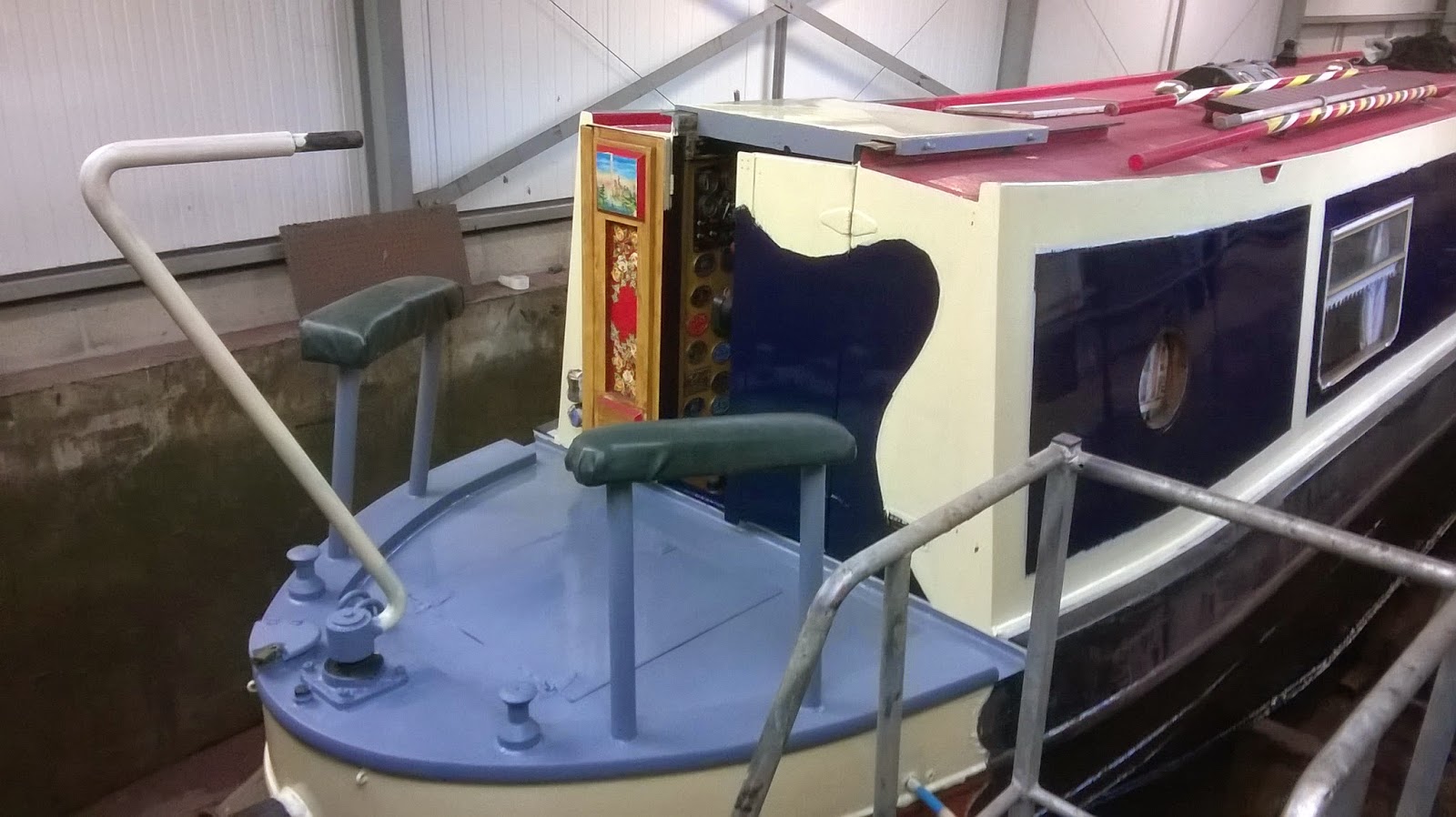 Travels on the U.K canal system with Narrowboat 'San Serriffe