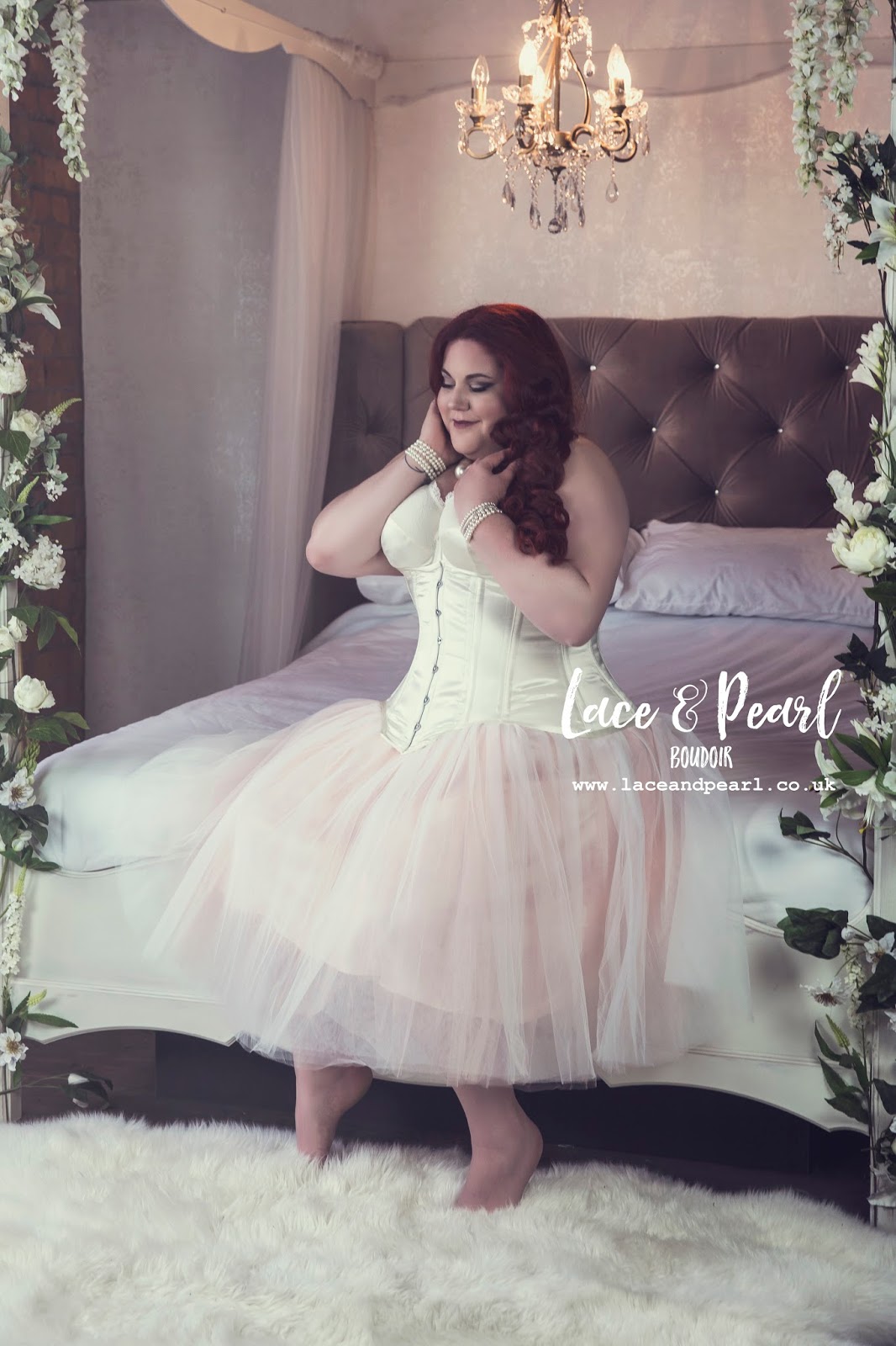 Curves & Curls Lace and Pearl My Boudoir Shoot Experience