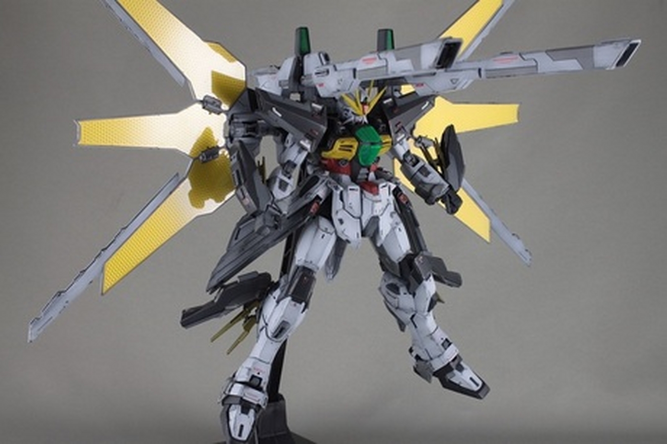 Custom Build: MG 1/100 Gundam Double X + Freedom Gundam