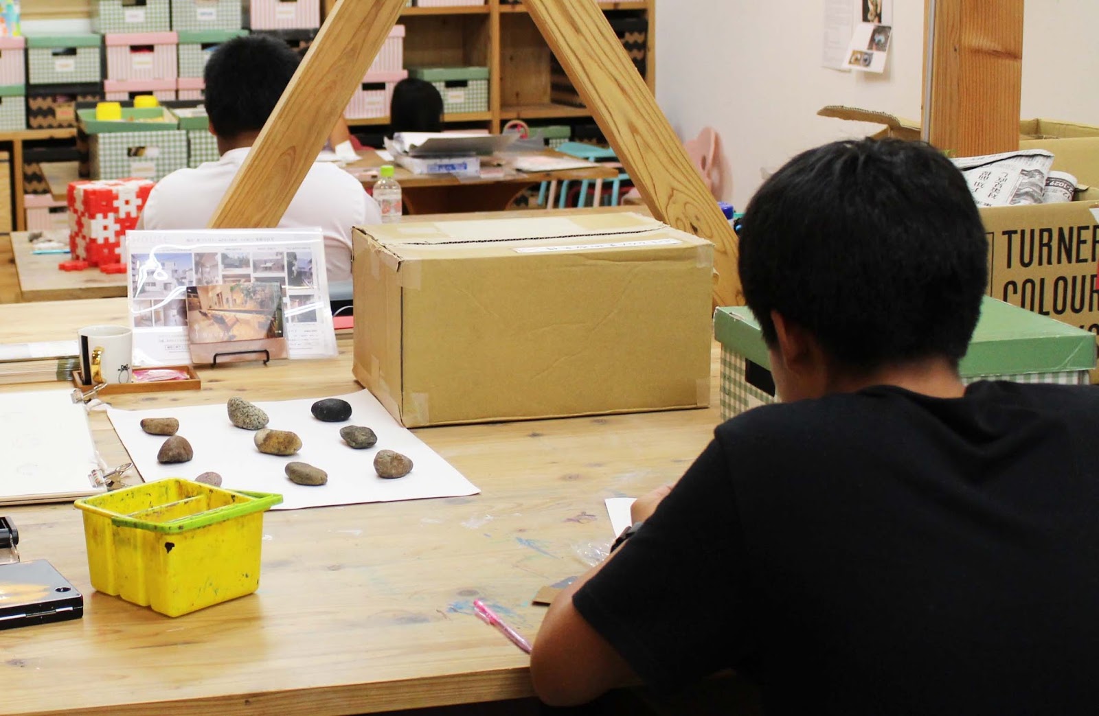 山王ひなた美術教室ブログ ワクワク 幼児さんのハロウィン制作 綺麗な勾玉を作ろう 中学生 高学年クラス