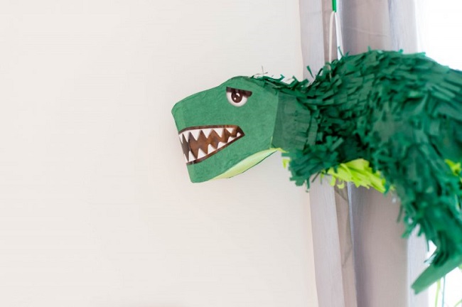 pinata-dinosaurio