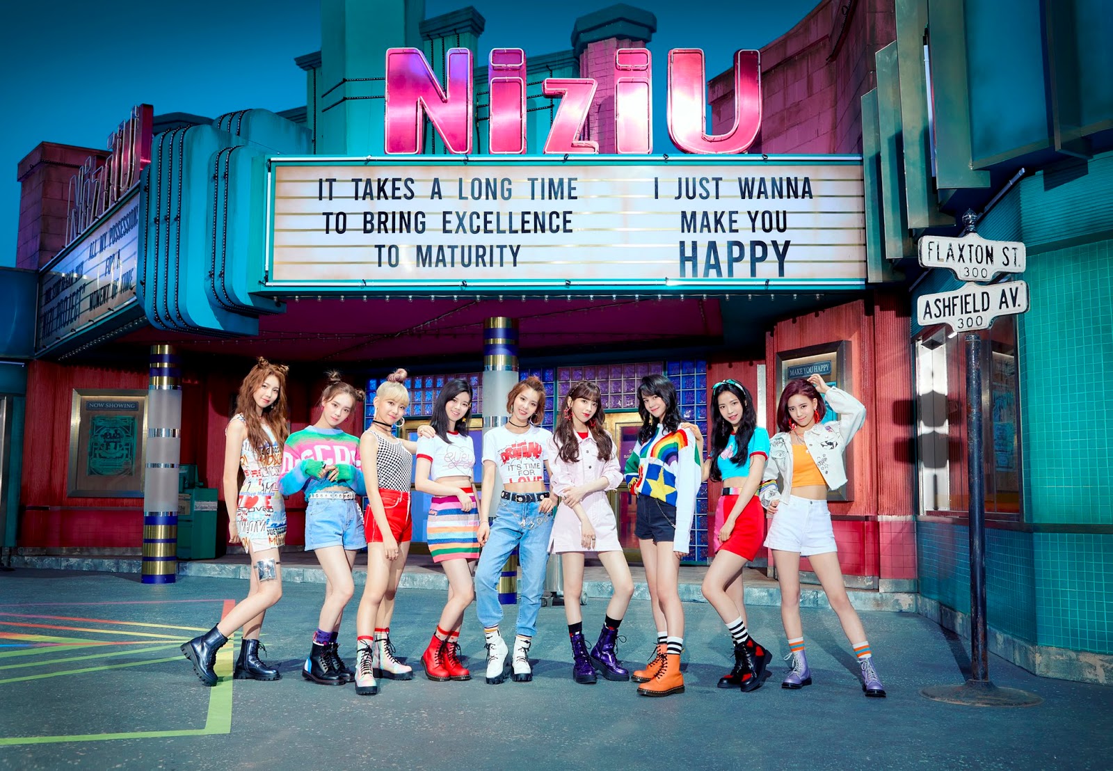 Inilah MV NiziU "Make you happy"