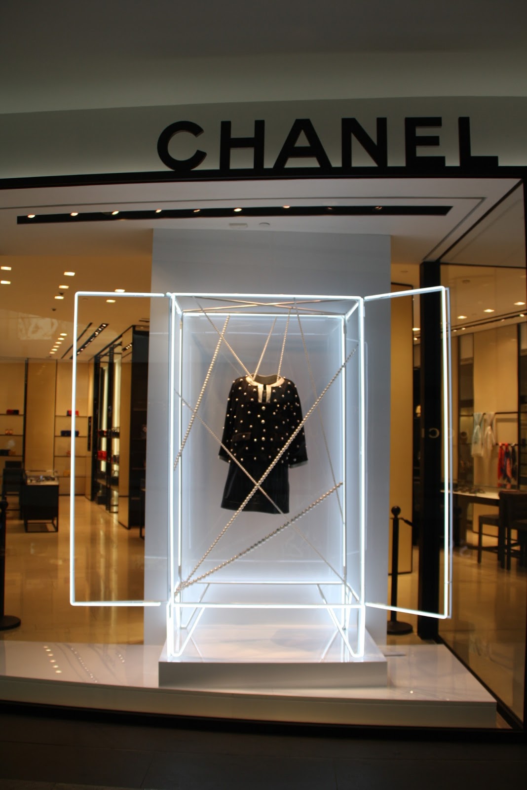 displayhunter2: Chanel: Pearls