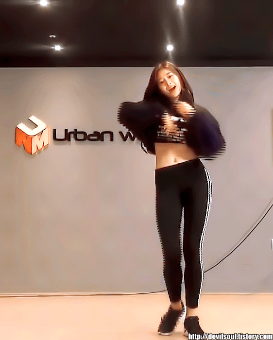 Kết quả hình ảnh cho 김민주 gif