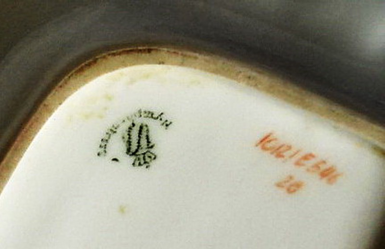Dating nymphenburg porcelain marks