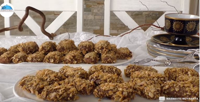 Ağızda Dağılan Mısır Gevreği Kurabiye Lezzetli Sunumlar