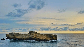 Pantai Watu Bale Jetak Pacitan