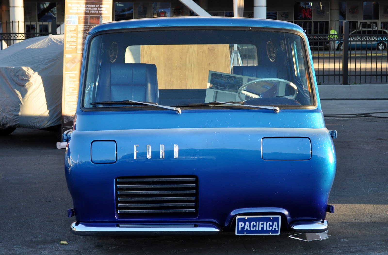 Just A Car Guy Gene Winfields 1960 Ford van, Pacifica was at SEMA 2012 kuva