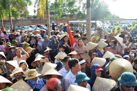 Dam le dua phi cong Tran Quang Khai ve voi dat me que huong - Anh 4