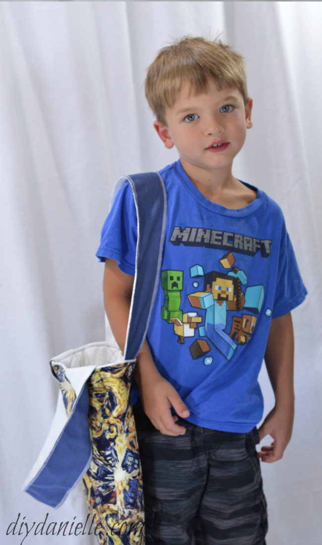 How to sew an easy tote bag as a gift! These are ADORABLE library bags! Doctor Who Library Tote Bag