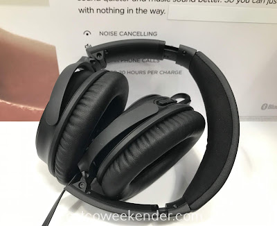 Bose QuietComfort 35 Series 1 Wireless Headphones features superb active noise cancelling to shut off the outside world