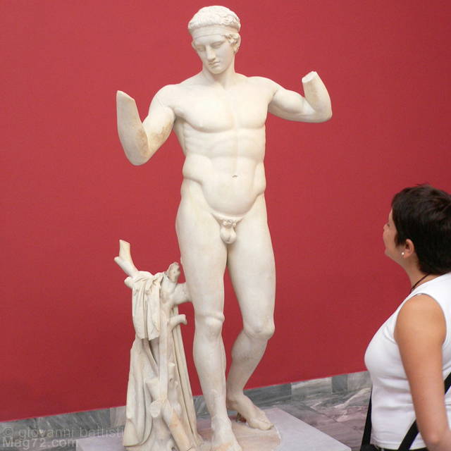 Fotografare al museo. Il Kouros e il Diadumeno al Museo Archeologico Nazionale di Atene