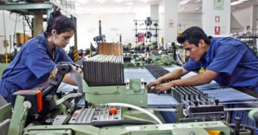 Este es el polémico proyecto de ley que permitiría a empresas no pagar a practicantes de institutos técnicos Este es el polémico proyecto de ley que permitiría a empresas no pagar a practicantes de institutos técnicos