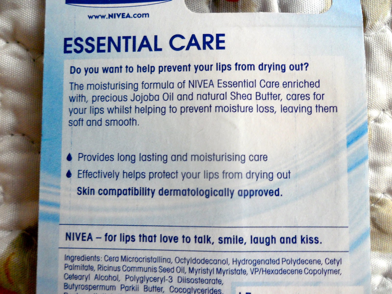 blink.pout.glow nivea essential care lip balm