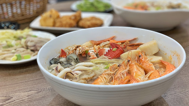 台南中西區美食【上豐富海產粥】結合傳統刺繡的鮮美海產粥，讓你視覺跟味覺全享受！