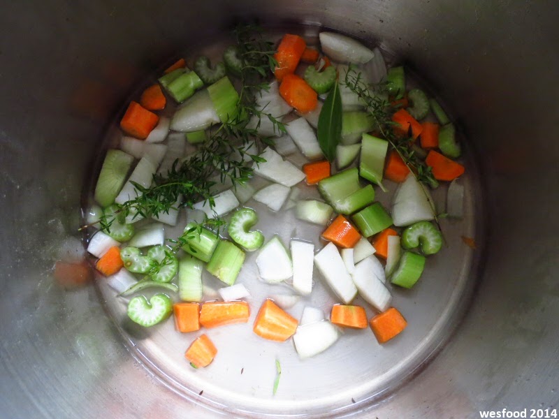 WesFood - Herr Westerhausen kocht ...: Moules Frites - Miesmuscheln mit ...