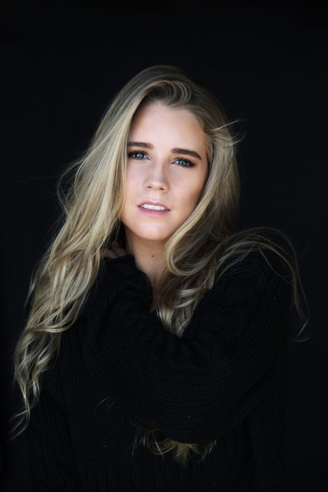 Cassidy Gifford (2 August 1993, Greenwich, Connecticut, USA) movies