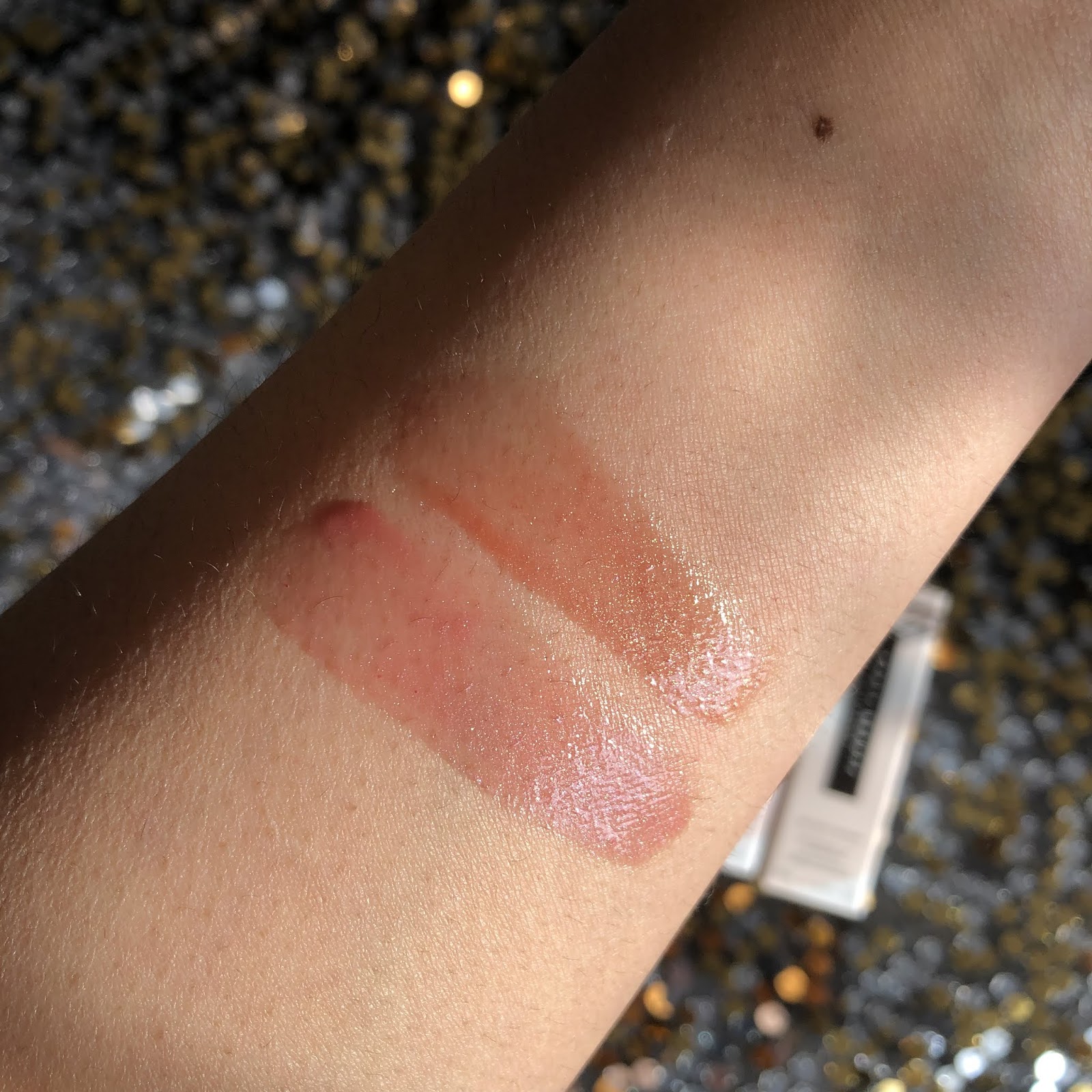 AnniesWorld Review Fenty Beauty Gloss Bomb Fenty Glow & Fussy