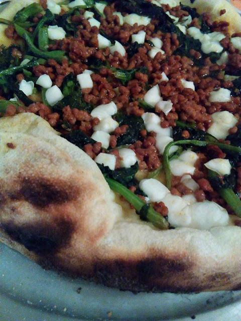 Receta De Pizza Con Chorizo Y Friarelli
