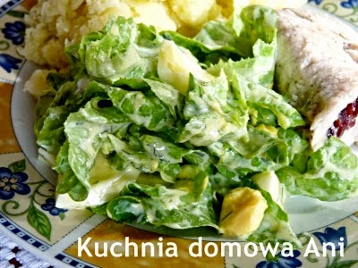 http://kuchnia-domowa-ani.blogspot.com/2013/10/saata-z-jajkiem-i-sosem-jogurtowo.html