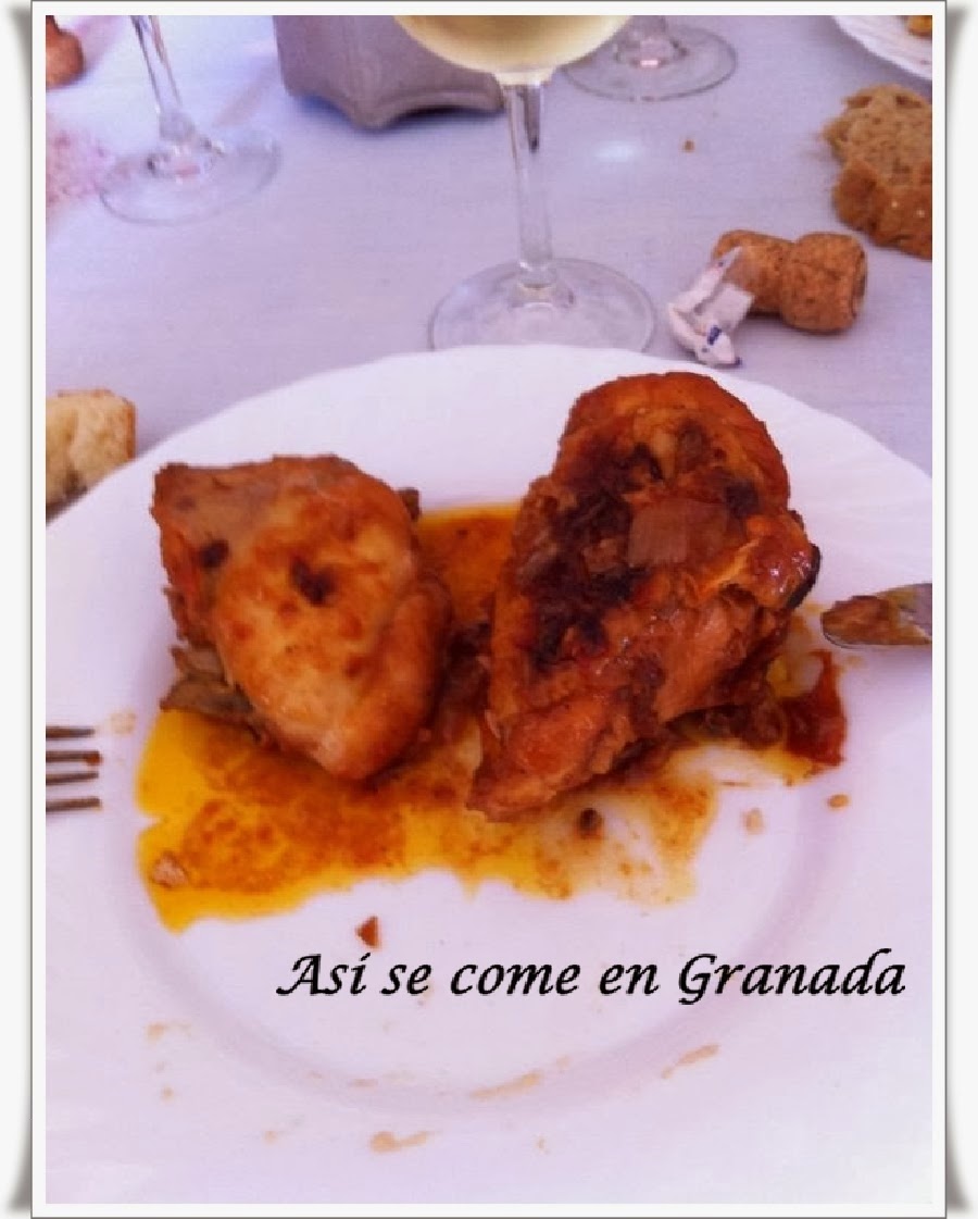 http://www.asisecomeengranada.com/2014/01/pollo-con-pasas-y-orejones.html