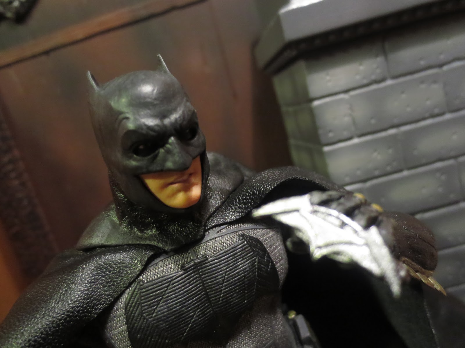 mezco batman v superman