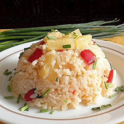 Pineapple Rice Recipe @ treatntrick.blogspot.com