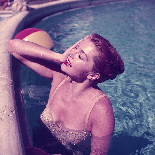 What Did Slim Aarons and Esther Williams Look Like  in 1945 