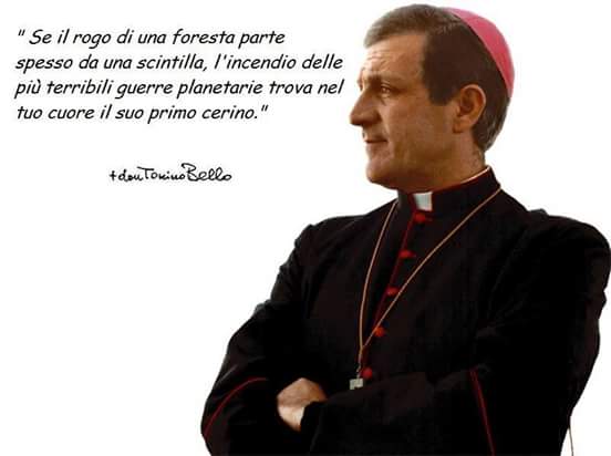 La stola e il grembiule (don Tonino Bello) - La Bottega ...