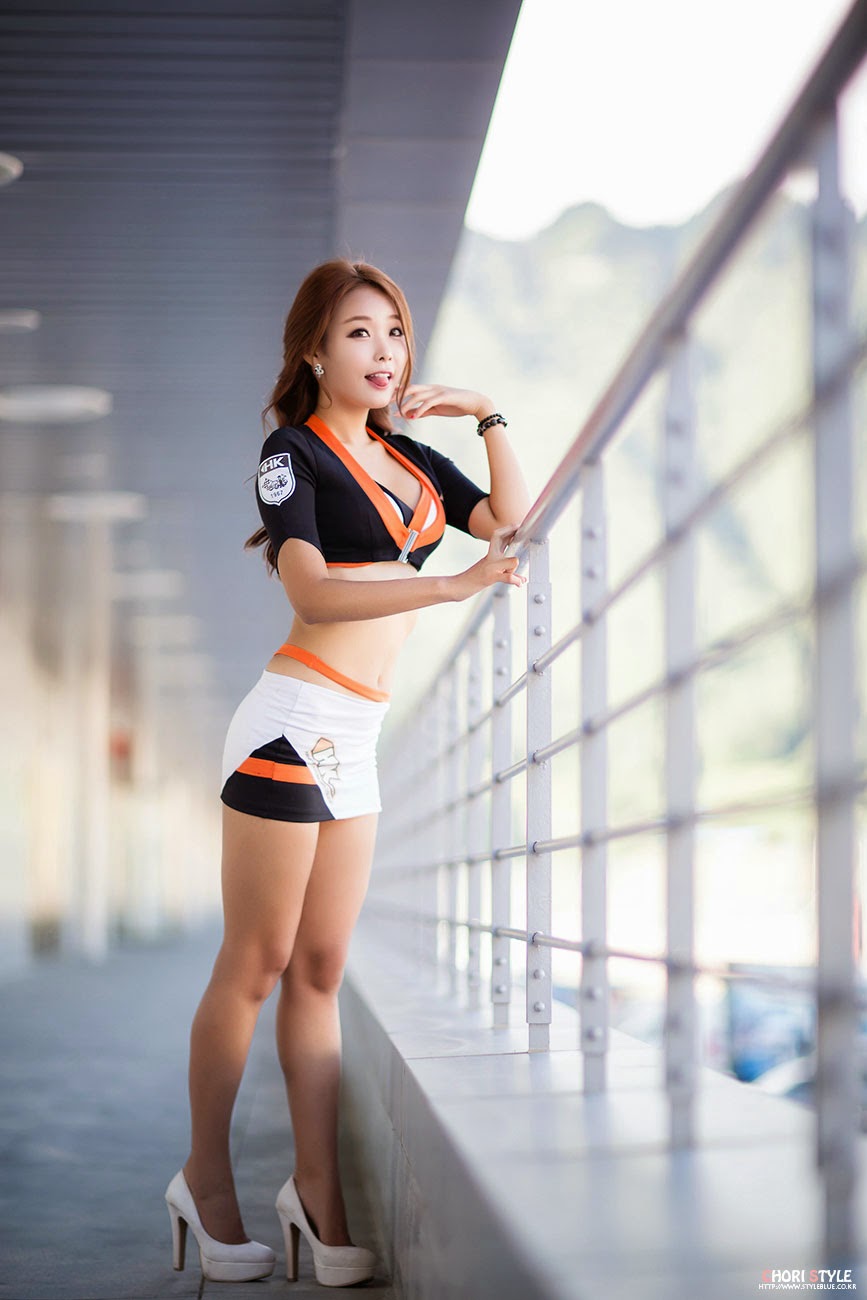 Korean sexy girl lee da hee. 