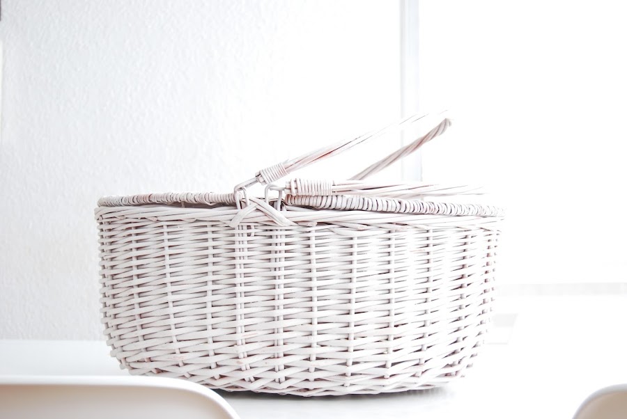 Cesta de chuches dulce para celebraciones