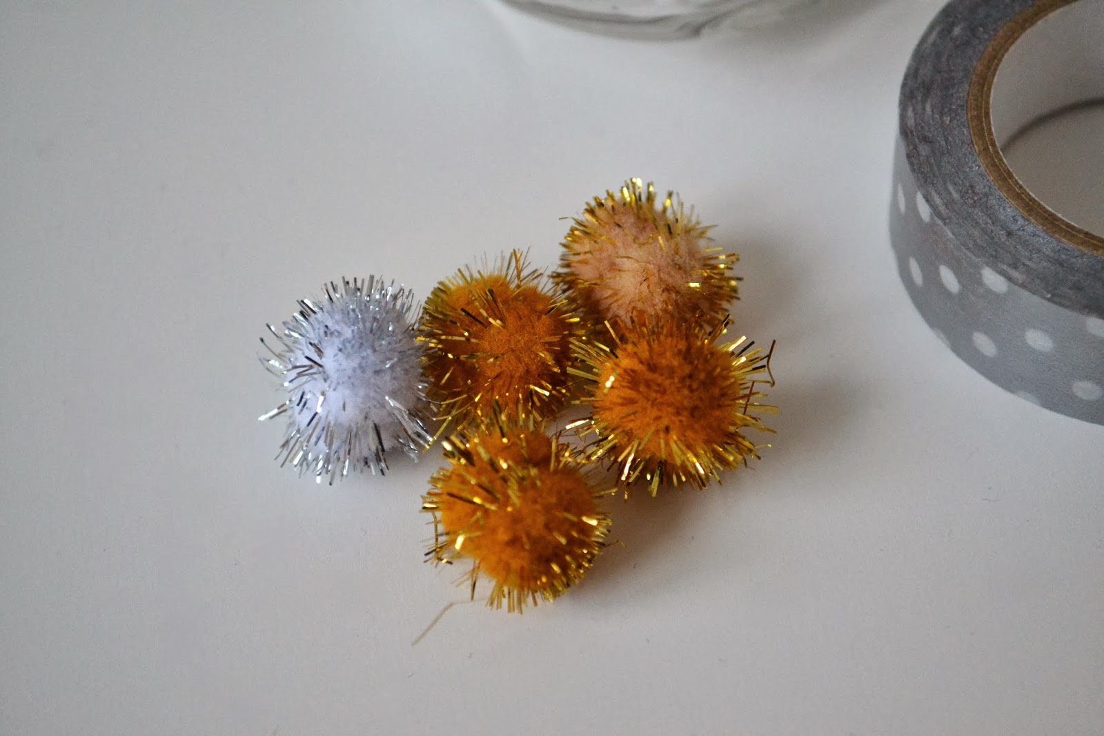 How To Make A Pom Pom Cake Pop How To Make A Pom Pom Cake Pop