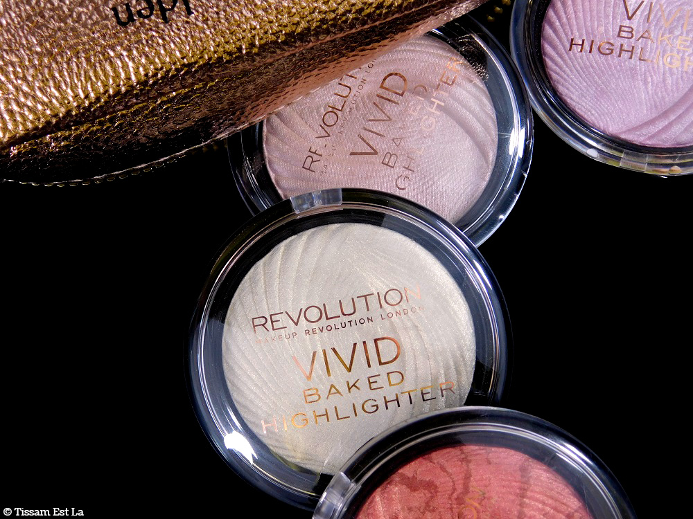 Makeup Revolution | Vivid Baked Highlighters : Golden Lights, Pink Lights, Peach Lights & Rose Gold Lights - Review & Swatches - Avis Makeup Revolution | Vivid Baked Highlighters : Golden Lights, Pink Lights, Peach Lights & Rose Gold Lights - Review & Swatches - Avis