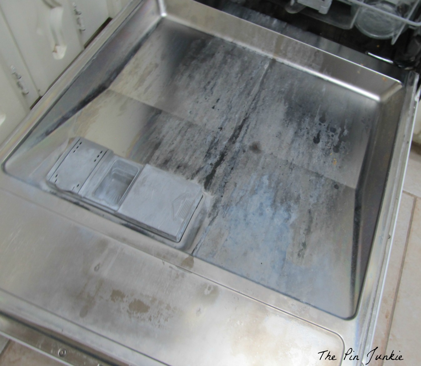 How To Clean A Stainless Steel Dishwasher