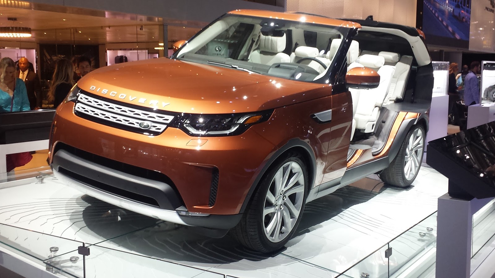 Car News & Views: Land Rover Discovery 5