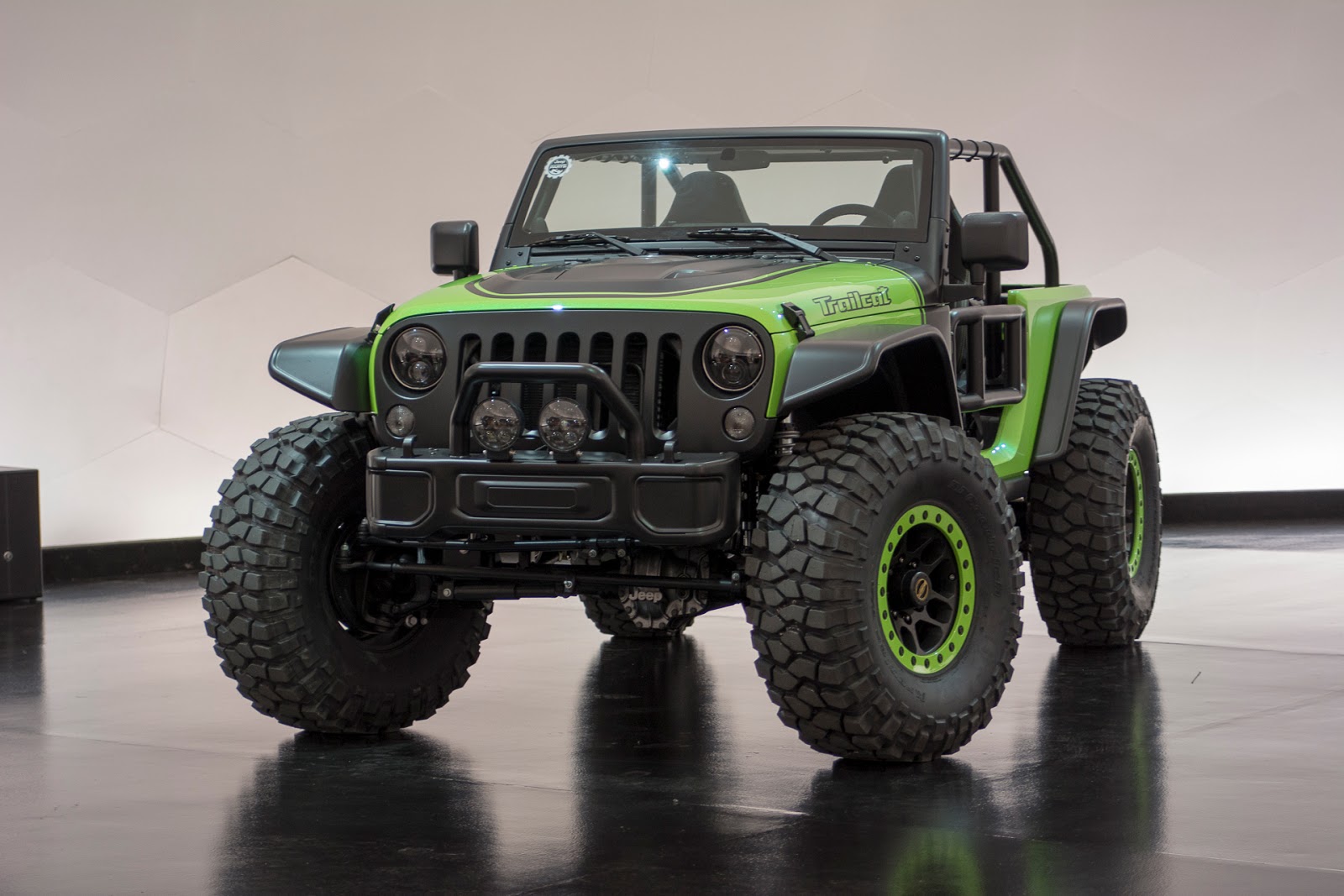 © Automotiveblogz Jeep Wrangler Trailcat Concept 2016