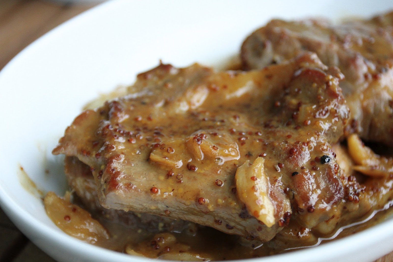 pepsakoy Braised Pork with Mustard Sauce