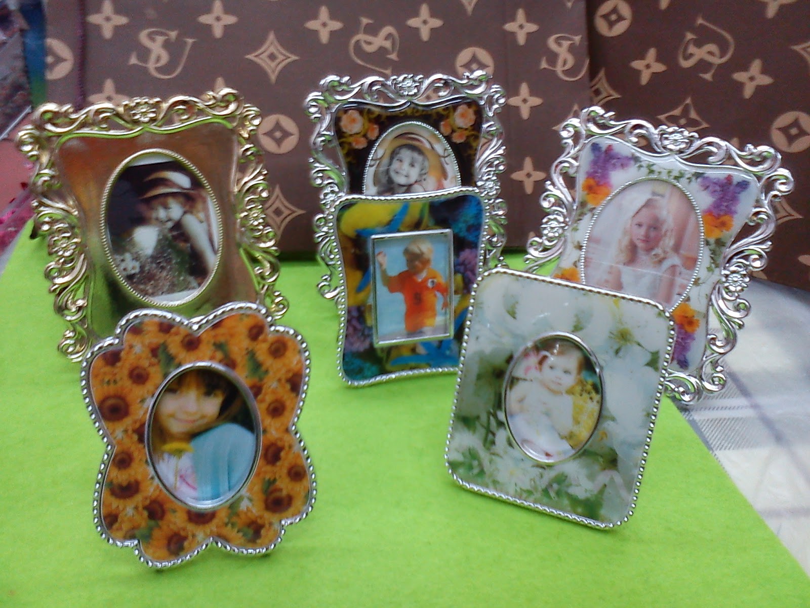 HOME DECORATION AND GIFT small photo frame and album