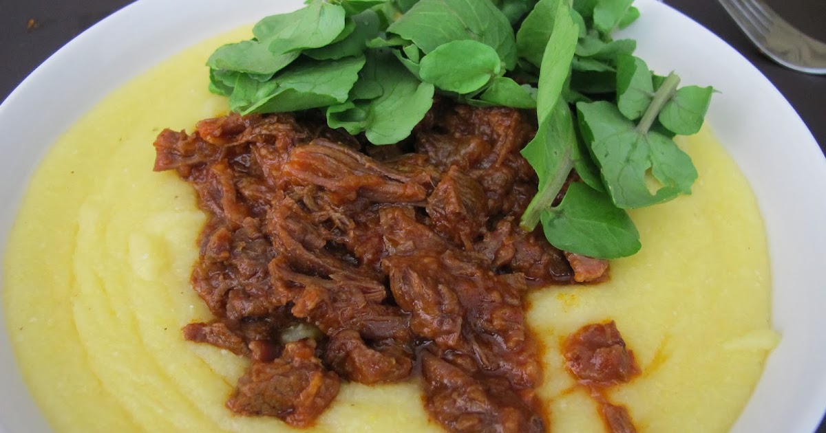 álbum da Lu: Polenta com ragú de carne e agrião