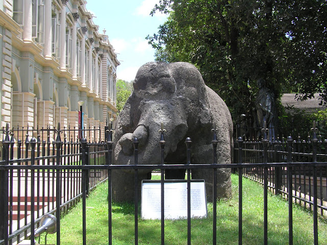  The "elephant" of Elephanta caves - UNESCO World  Heritage site in India