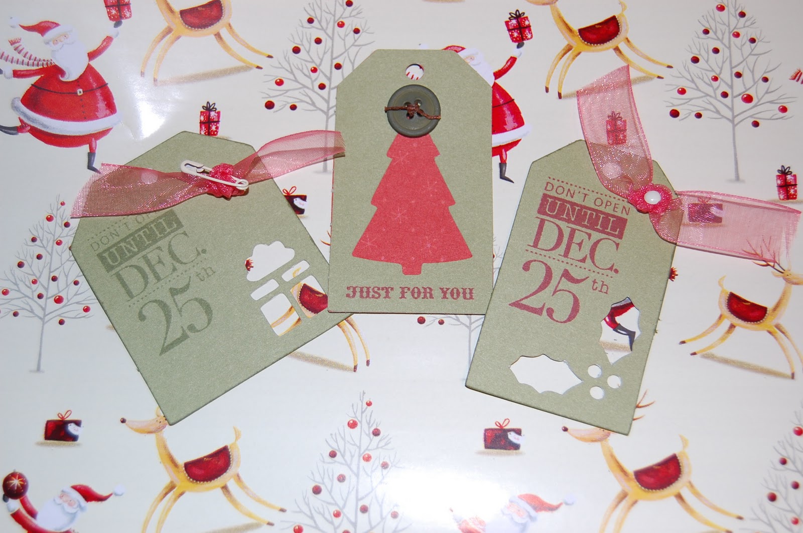 Preserving Life's Moments: Christmas Tags