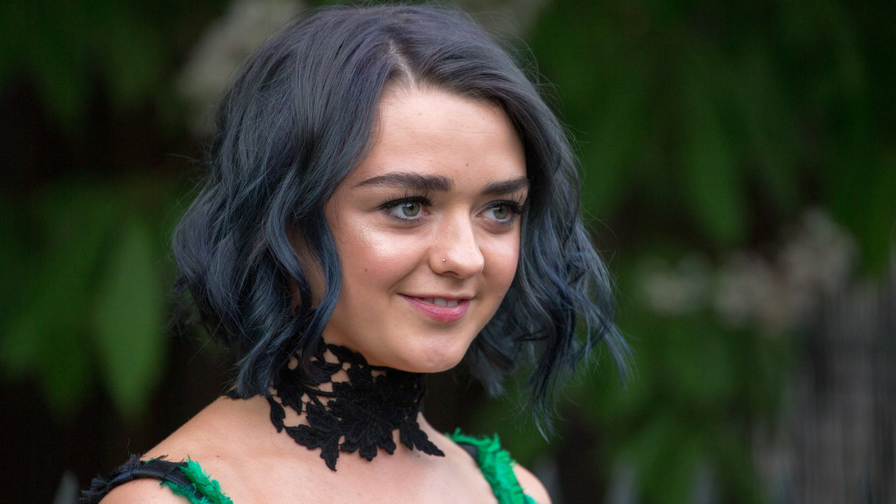 6. 10 Celebrities Who Have Rocked Vibrant Dark Blue Hair - wide 3