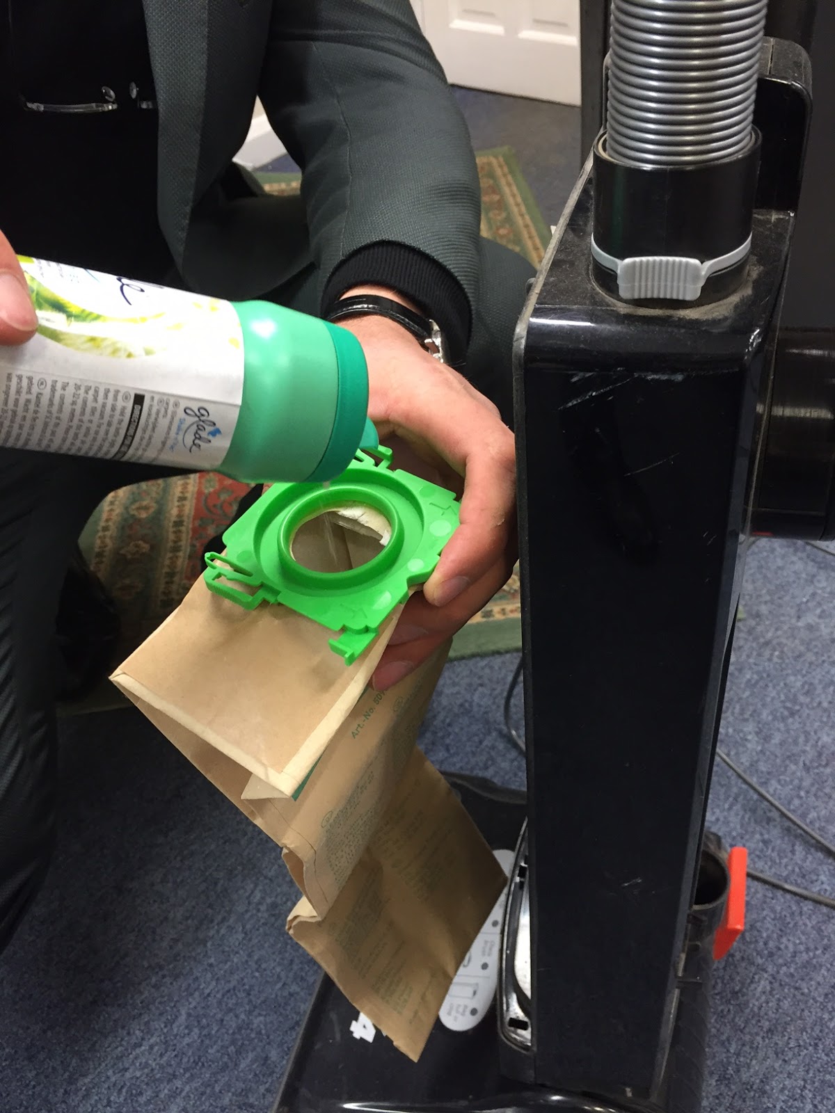 Cleaning Trade Secrets. Keep Your Vacuum Cleaner Smelling Fresh