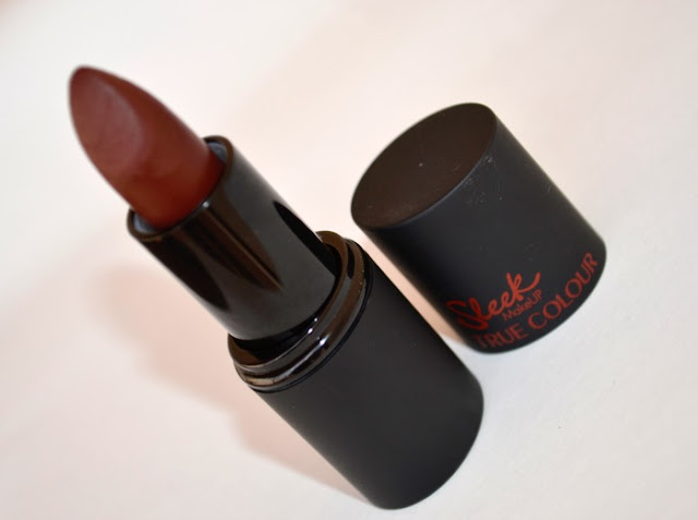 Cranberry_Sleek_lipstick_01